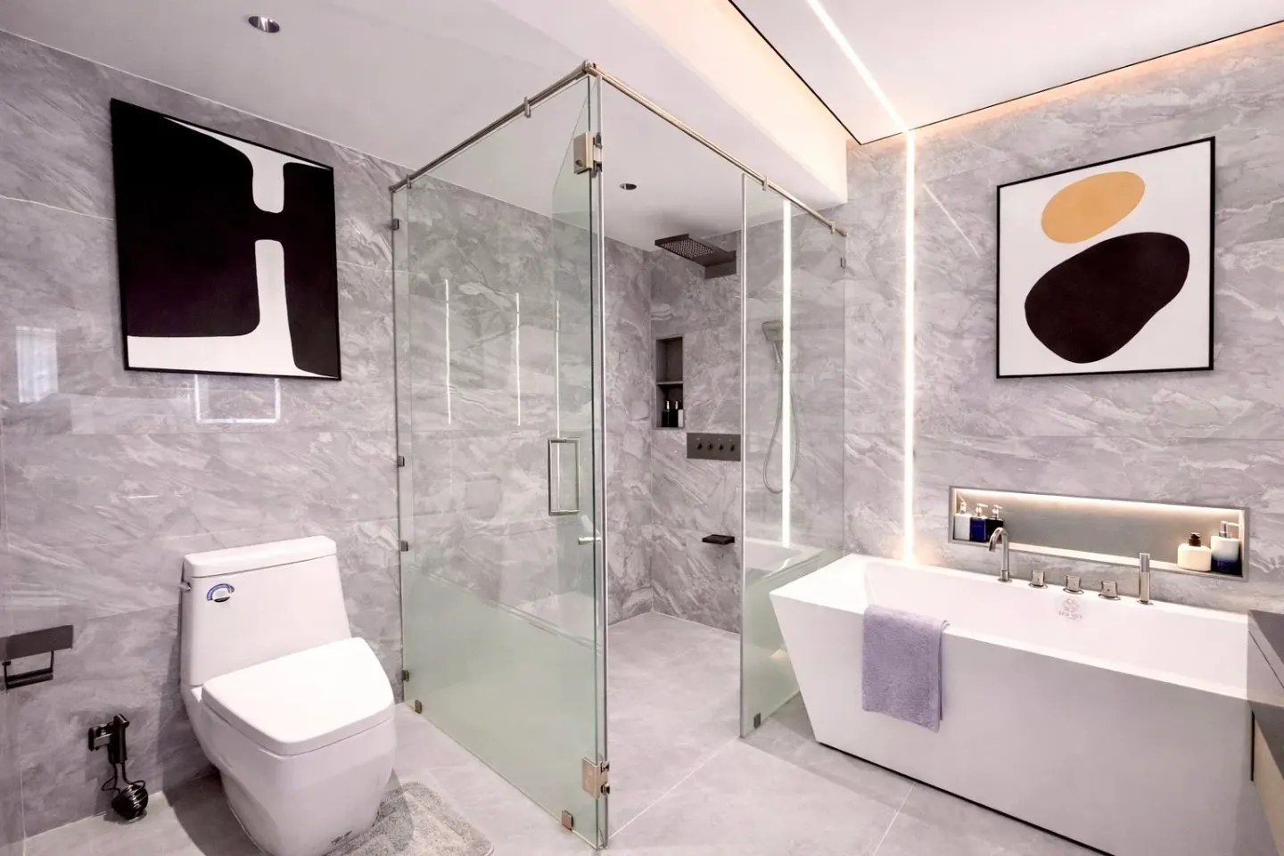 Signature amenities and residences at SEA SKY by Sands